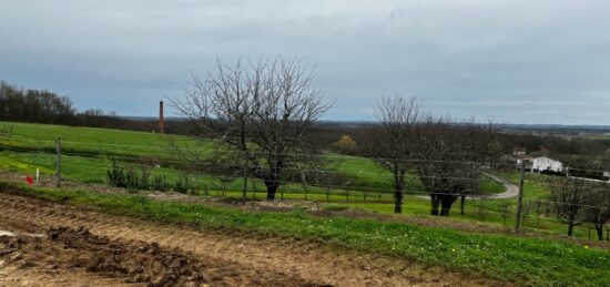 Terrain à bâtir à , Charente