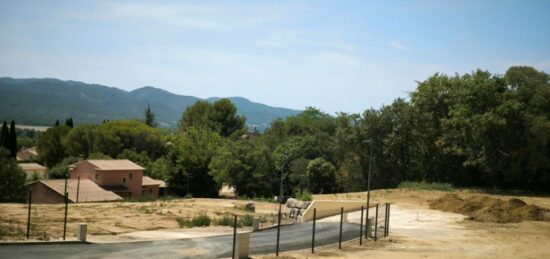 Terrain à bâtir à Cadenet, Provence-Alpes-Côte d'Azur