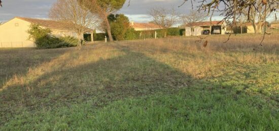 Terrain à bâtir à , Charente