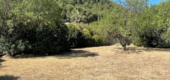 Terrain à bâtir à Cuges-les-Pins, Provence-Alpes-Côte d'Azur