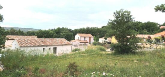 Terrain à bâtir à Pierrevert, Provence-Alpes-Côte d'Azur