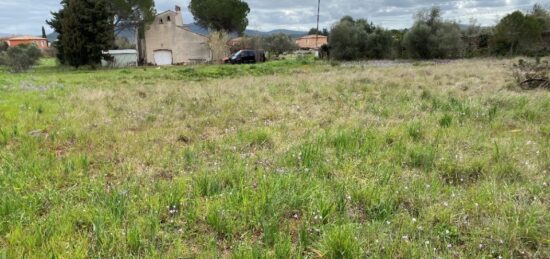 Terrain à bâtir à Cuers, Provence-Alpes-Côte d'Azur