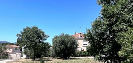 Terrain à bâtir à Aubagne, Provence-Alpes-Côte d'Azur